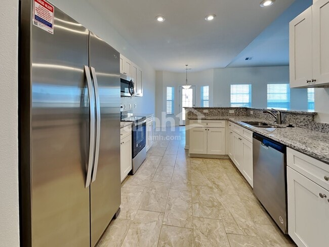 Photo - 180 Red Oak Dr