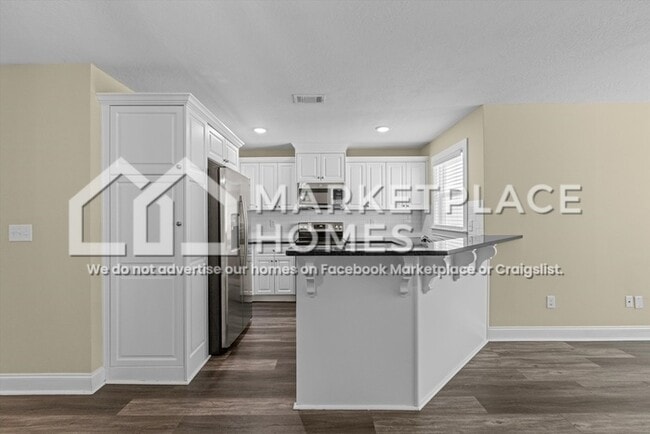 Photo - 156 Downsbury Rd