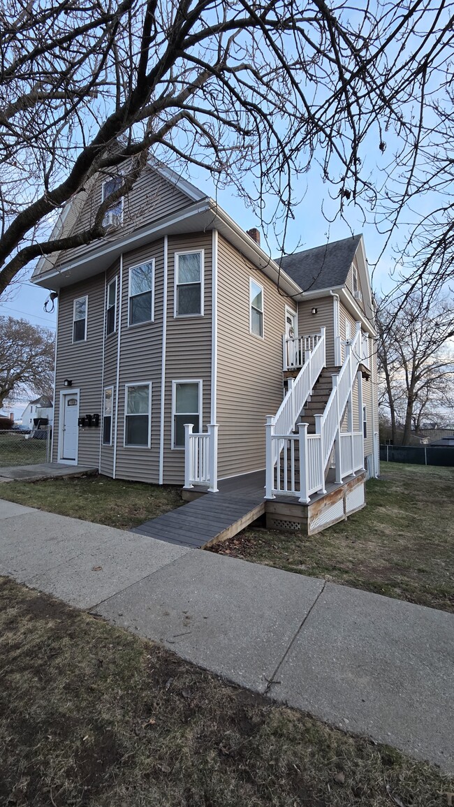 Outside - 241 Jackson Ave Unit 241 Jackson