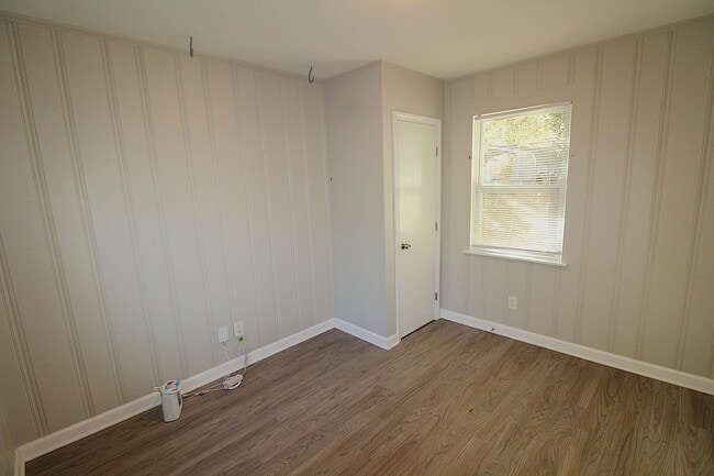 Photo - Welcome to Your New Home in Enderly Park!