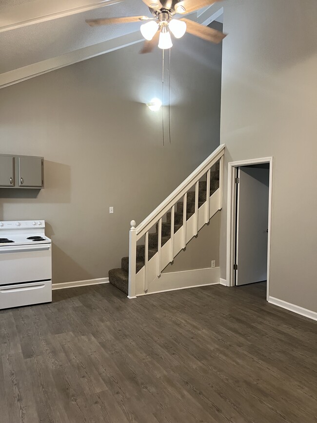 Photo - 4808 Charwood Trail NW