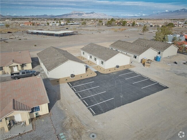 Building Photo - 610 San Lorenzo St Unit 2 Rental