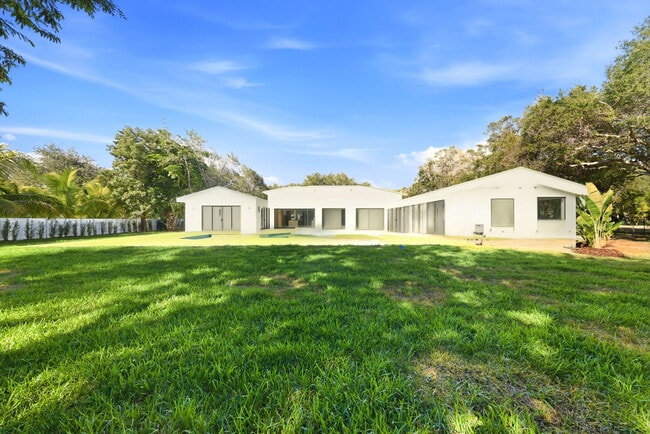 Photo - 8800 SW 118th St