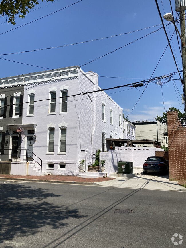 Building Photo - 107 N Patrick St Unit #3 Rental