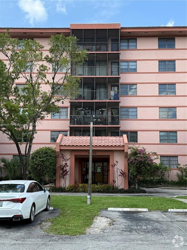 Building Photo - 20850 San Simeon Way Unit 408-5 Rental