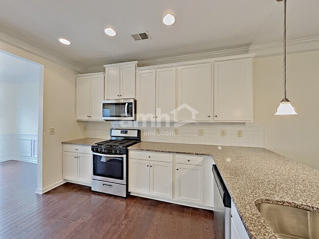 Photo - 105 Hickory Village Cir