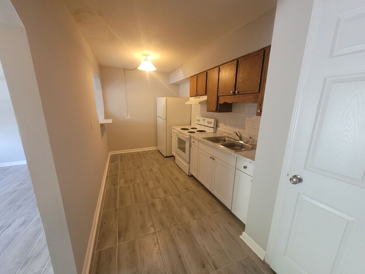 Photo - Camelot 1 bedroom condo