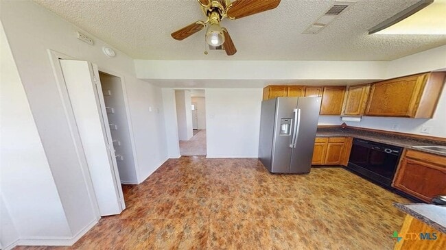 1613 Bobby Lee Dr