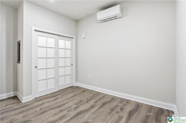 109 S Centre St Unidad 8