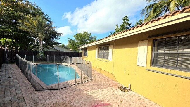 Photo - 10390 POOL HOUSE- NPM