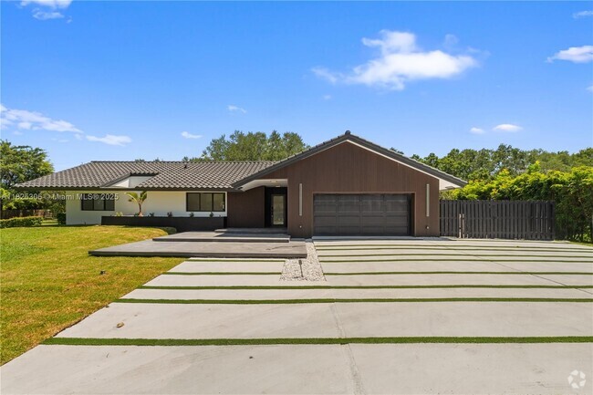 Building Photo - 5020 Hawkhurst Ave Rental