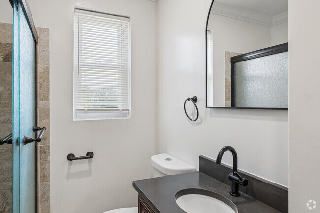 Beacon Hill - 2BR, 2BA - 1,295SF - Second Bathroom