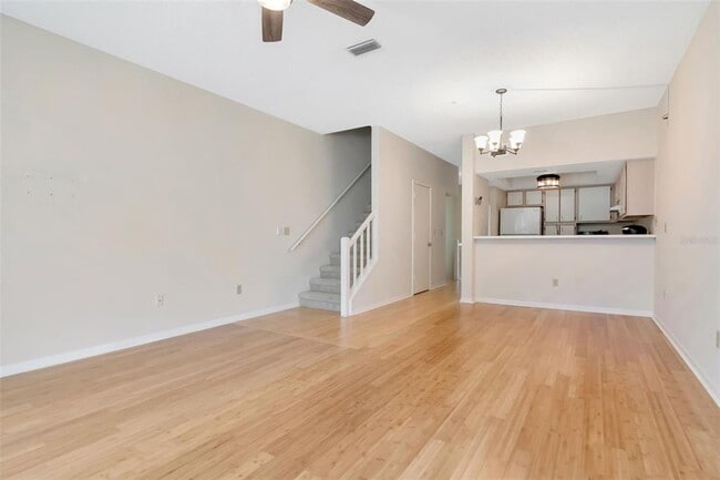 Photo - 320 Island Way