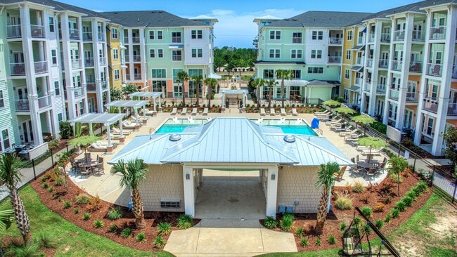 Building Photo - Luxe at Market Common Rental