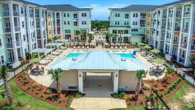 Building Photo - Luxe at Market Common Rental