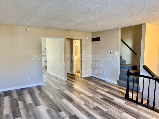 Photo - 879 Delray Dr