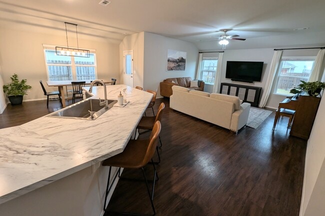 Photo - 1640 Forest Dr