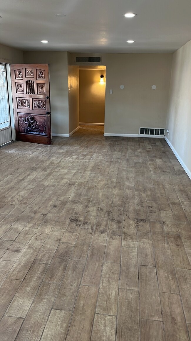 Building Photo - 8700 Winchester Rd Rental
