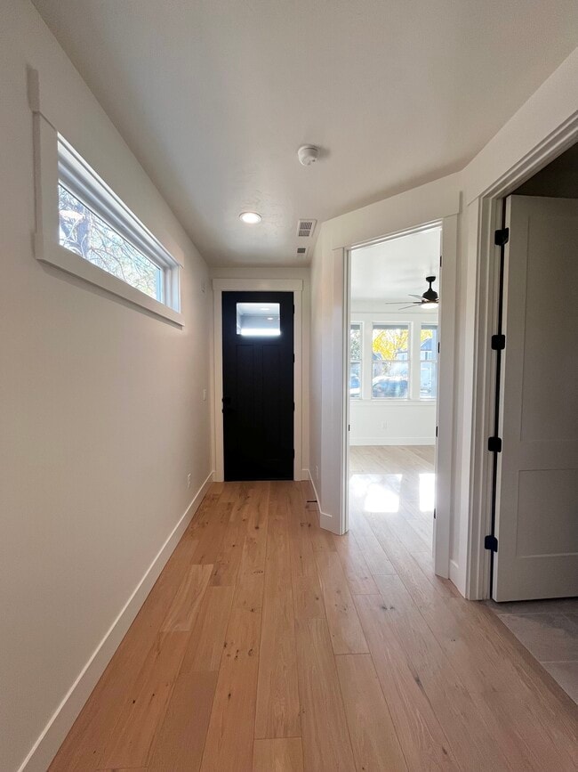 Photo - 626 E Krall St