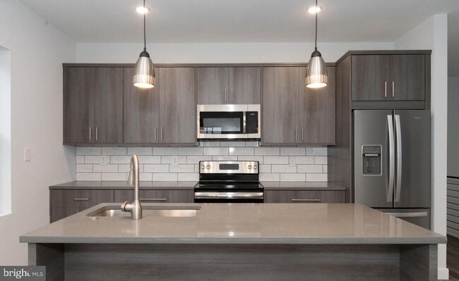 Building Photo - 1265 N Newkirk St Unit B