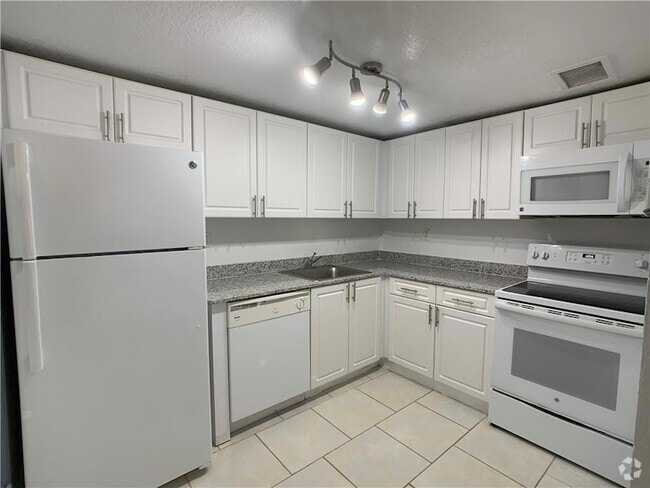 Building Photo - 9357 SW 77th Ave Unit 25-246 Rental