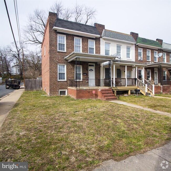 Building Photo - 3740 Brooklyn Ave Rental