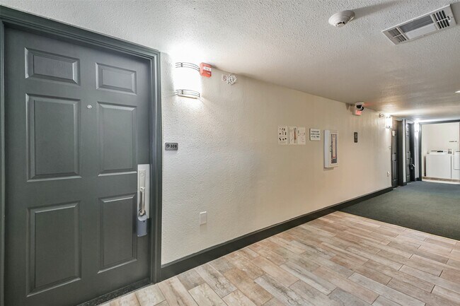 1025 Swanson St Unidad 308