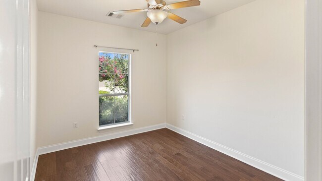 Photo - 3 Bedroom House in Gated Community with Community Pool