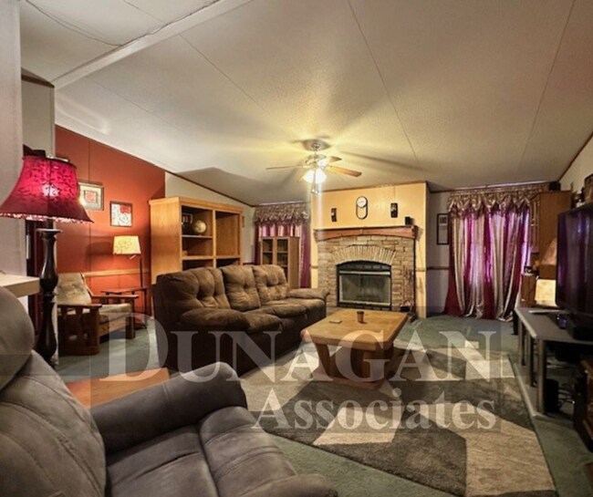 Photo - 3 Bed / 2 Bath Fully Furnished Mobile Home, pet friendly!