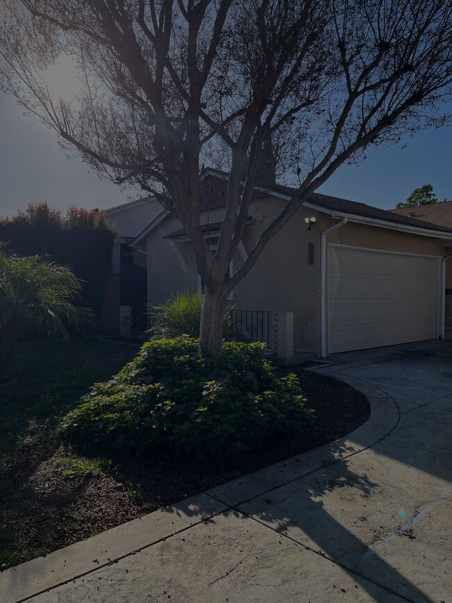 Building Photo - 1733 Lancewood Ave Rental
