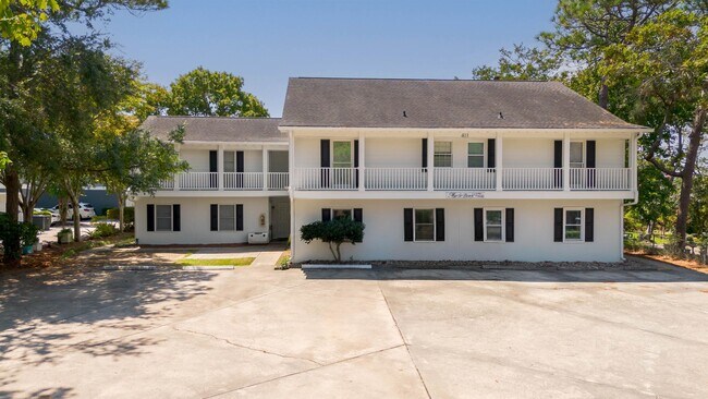 Photo - 403 71st Ave N