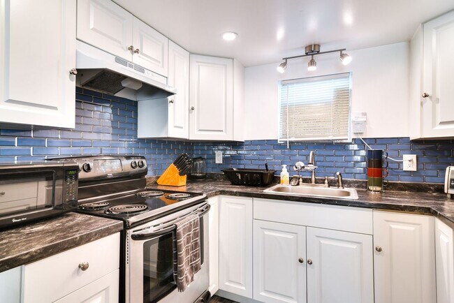 Photo - 10875 71st Ave Unidad B