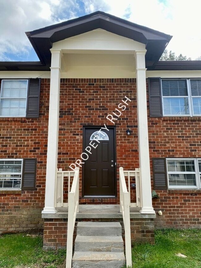 Photo - 922 Delores Dr