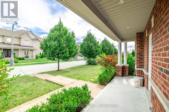 Photo - 4 Courtland Crescent