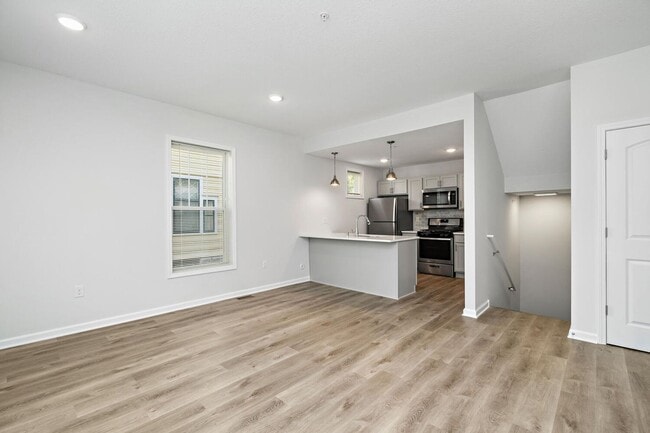 Photo - 2109 Aldrich Ave S Unidad B