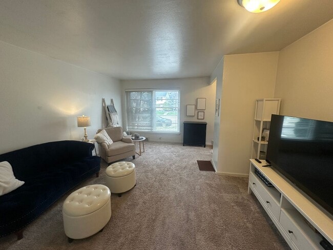 Photo - 1722-1728 Ford Parkway Unit 1722