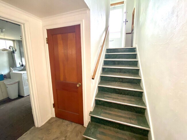 Photo - 1413-12 Unit LOWER