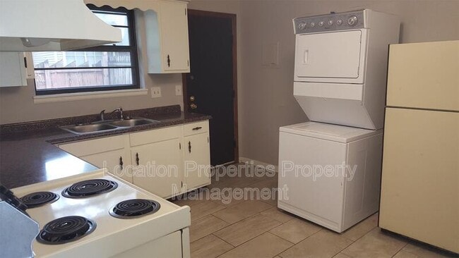 Photo - 819 Connecticut St