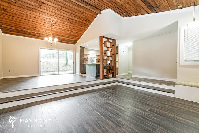 Photo - 863 Sage Ln NW