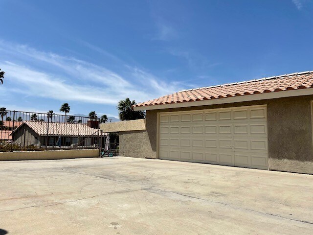 Photo - Bermuda Dunes Courtyard