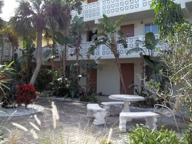 Photo - One bedroom condo beachside