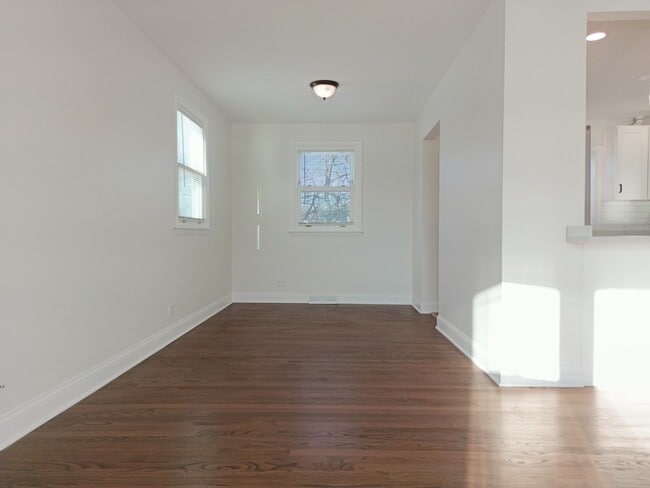 Photo - 9052 W 92nd St