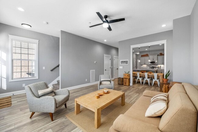 Photo - 132 Savannah Ave