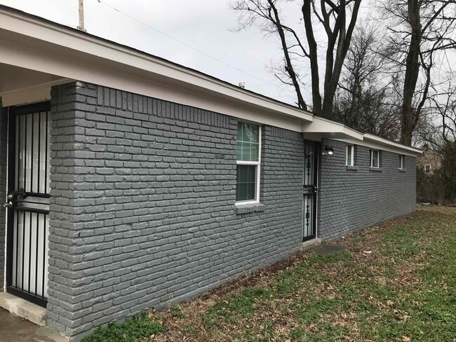 Photo - 3117 Yale Ave