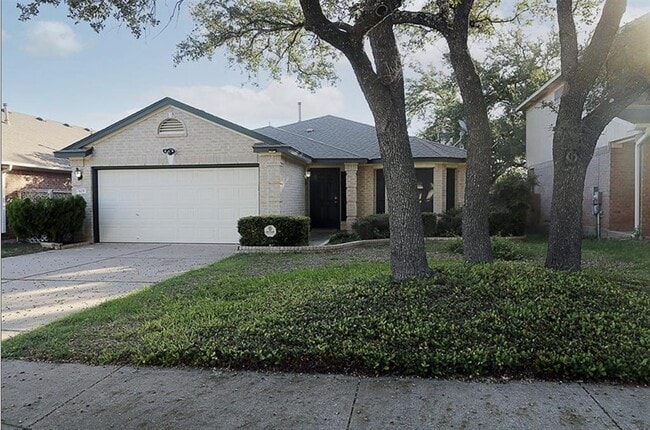 Photo - 805 Settlement St