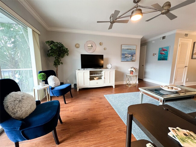 Building Photo - 6239 Bay Club Dr Unit 1