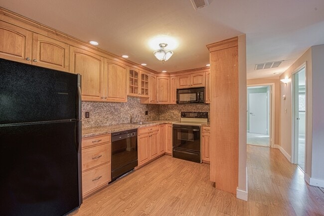 Photo - 221 Oak St Condo Unit 8-12