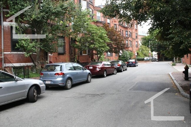 Building Photo - 5 Symphony Rd