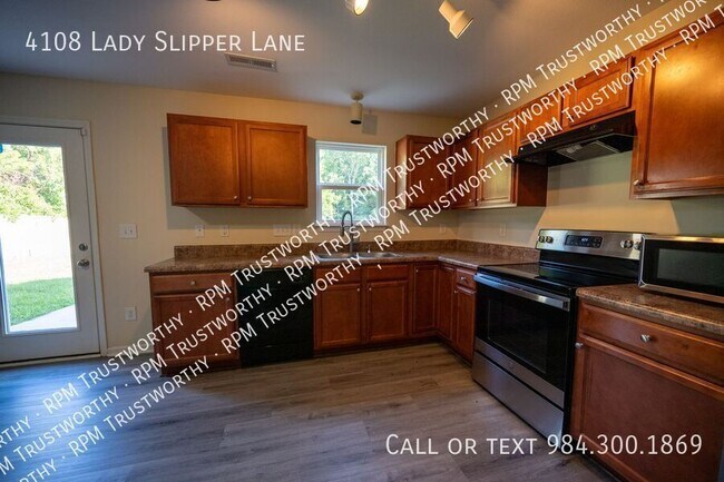 Photo - 4108 Lady Slipper Ln