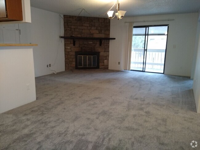 Building Photo - Awesome 2 Bedroom w/ Study 2 Bath Robinwoo... Rental